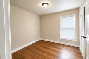 633 Skelly St, Crowley, TX 76036 - Photo 5