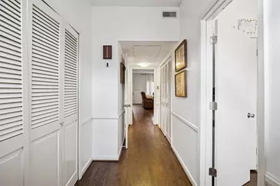 7506 W Northwest Highway #2, Dallas, TX 75225 - Photo 5