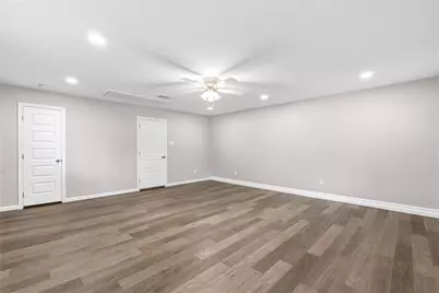 702 Austrian Road, Grand Prairie, TX 75050 - Photo 25