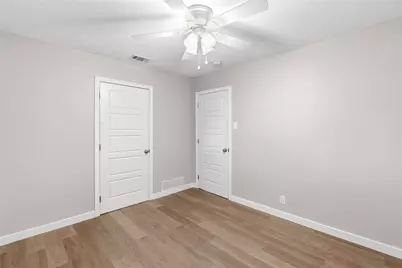 702 Austrian Road, Grand Prairie, TX 75050 - Photo 17