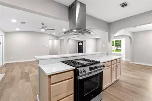 702 Austrian Rd, Grand Prairie, TX 75050 - Photo 9