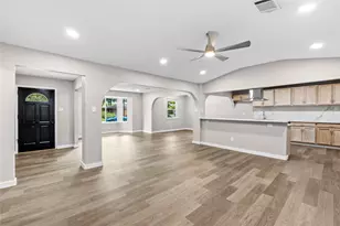 702 Austrian Rd, Grand Prairie, TX 75050 - Photo 5