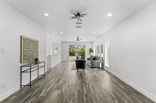3142 Harmon St, Dallas, TX 75215 - Photo 3