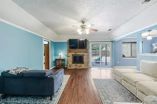 6404 Suncrest Ct, North Richland Hills, TX 76180 - Photo 13