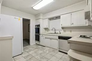 1315 Navaho St, Arlington, TX 76012 - Photo 17