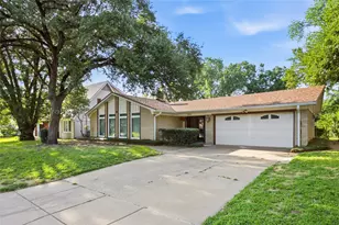 1315 Navaho St, Arlington, TX 76012 - Photo 3