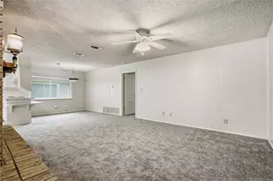 1315 Navaho St, Arlington, TX 76012 - Photo 11