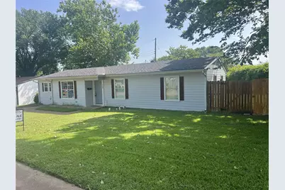 140 Vandenburg Drive, Denison, TX 75020 - Photo 3