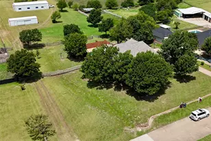 7830 Mavis Ave, Waxahachie, TX 75167 - Photo 5