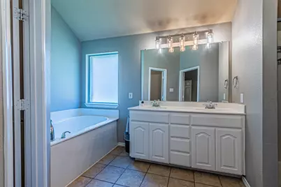10132 Red Bluff Lane, Fort Worth, TX 76177 - Photo 15