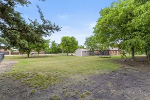 429 Collin St, Nevada, TX 75173 - Photo 25