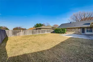 3807 Spring Hollow Dr, Carrollton, TX 75007 - Photo 25