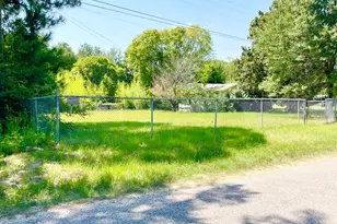 1129 N Hamlett St, Athens, TX 75751 - Photo 29