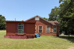 140 S Main St, Avinger, TX 75630 - Photo 3