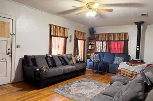140 S Main St, Avinger, TX 75630 - Photo 9