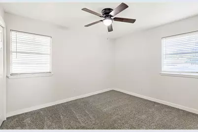821 Oakwood Avenue, Hurst, TX 76053 - Photo 15