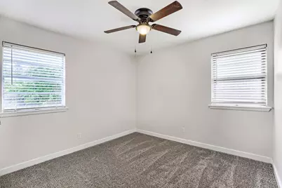 821 Oakwood Avenue, Hurst, TX 76053 - Photo 13