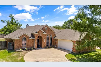 3930 Buena Vista Circle, Granbury, TX 76049 - Photo 3