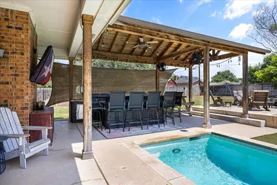 3930 Buena Vista Circle, Granbury, TX 76049 - Photo 5