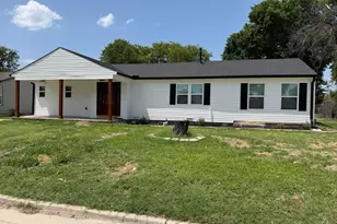 6812 Lakeside Dr, Lake Worth, TX 76135 - Photo 1