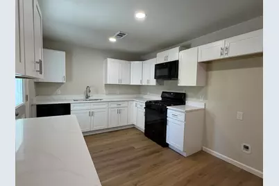 6812 Lakeside Drive #B, Lake Worth, TX 76135 - Photo 3