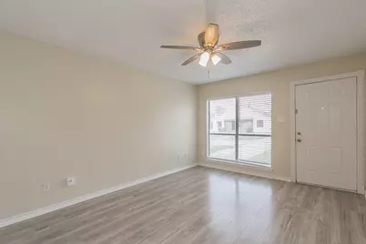 2760 Parkchester Drive, Arlington, TX 76015 - Photo 3