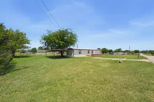 7305 Walden Dr, Joshua, TX 76058 - Photo 23