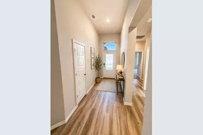 1911 Cherokee Lane, Cleburne, TX 76033 - Photo 3