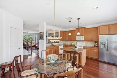1404 Biltmore Lane, Irving, TX 75063 - Photo 17