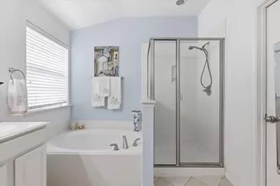 1404 Biltmore Lane, Irving, TX 75063 - Photo 21
