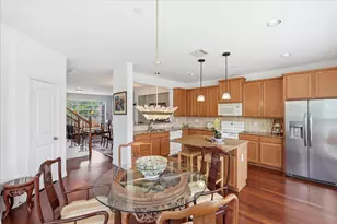 1404 Biltmore Ln, Irving, TX 75063 - Photo 17