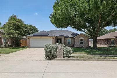 828 Pennsylvania Drive, Saginaw, TX 76131 - Photo 3