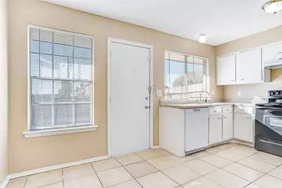 1044 Southmoor Drive #1050, Arlington, TX 76010 - Photo 9