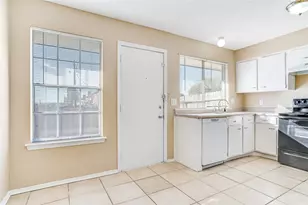 1044 Southmoor Dr, Arlington, TX 76010 - Photo 9