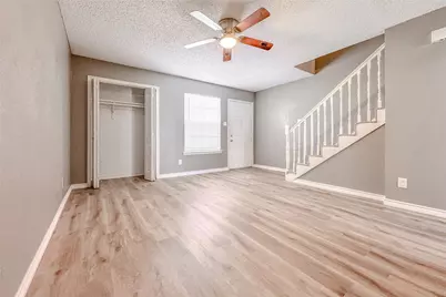 1044 Southmoor Drive #1050, Arlington, TX 76010 - Photo 3