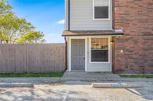 1044 Southmoor Dr, Arlington, TX 76010 - Photo 1