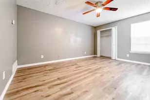 1044 Southmoor Dr, Arlington, TX 76010 - Photo 5