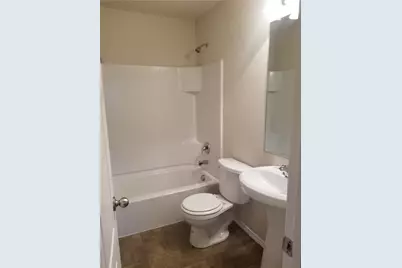 924 Bentwood Trail, Grand Prairie, TX 75052 - Photo 13