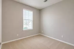 14020 Danesdale Dr, Pilot Point, TX 76258 - Photo 11