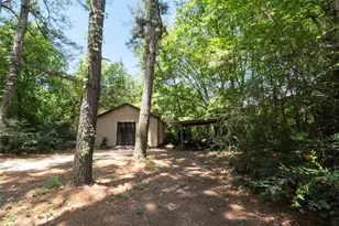 1109 Robbins Rd, Athens, TX 75751 - Photo 33