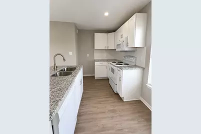 901 Bessie Street, Fort Worth, TX 76104 - Photo 3