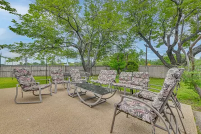 10207 Carry Back Circle, Dallas, TX 75229 - Photo 37