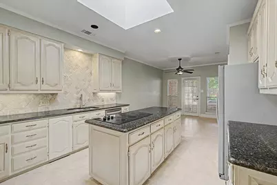 1807 Lakeshore Court, McKinney, TX 75072 - Photo 11