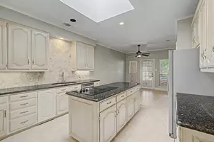 1807 Lakeshore Ct, McKinney, TX 75072 - Photo 11