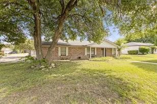 304 Childers Ave, Benbrook, TX 76126 - Photo 3