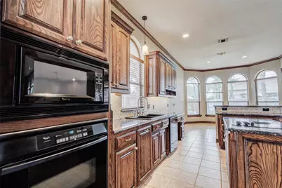 7921 Shady Oaks Drive, North Richland Hills, TX 76182 - Photo 31