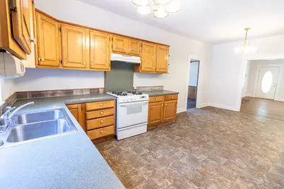 801 S Sutton Street, Mabank, TX 75147 - Photo 7