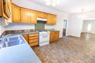 801 S Sutton St, Mabank, TX 75147 - Photo 7