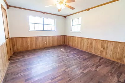 801 S Sutton Street, Mabank, TX 75147 - Photo 9