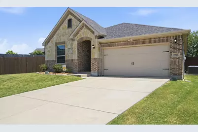 3901 Kensington Drive, Sanger, TX 76266 - Photo 3